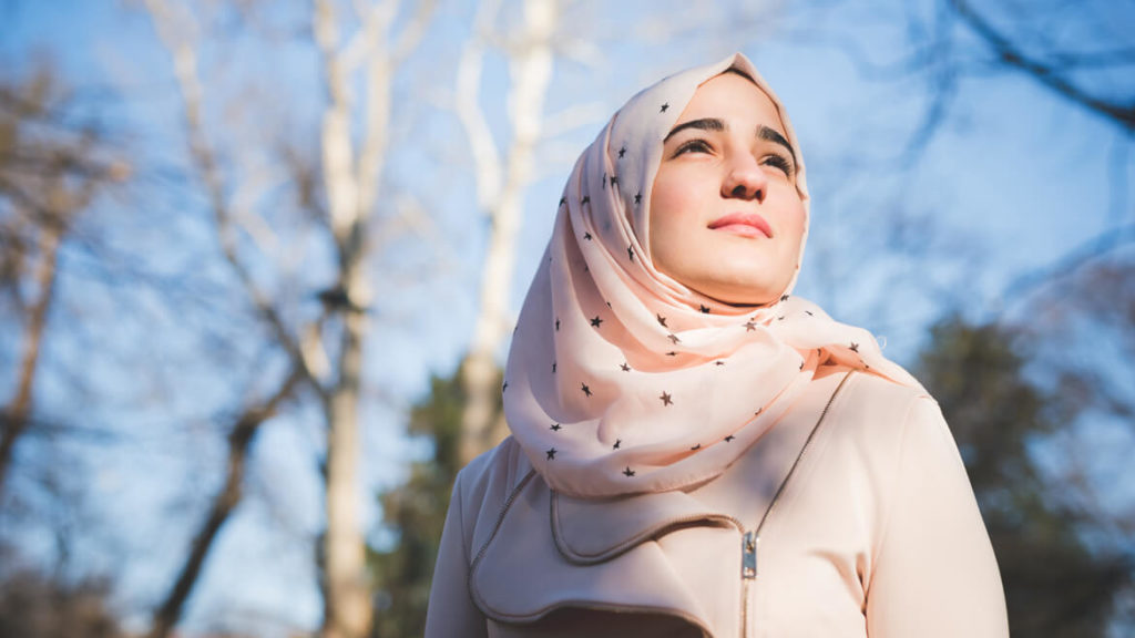 Tips Memilih Koleksi Hijab Turki untuk Semua Bentuk Wajah