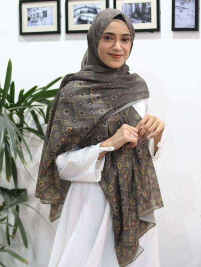 Kembalinya Trend Hijab Pashmina Kekinian