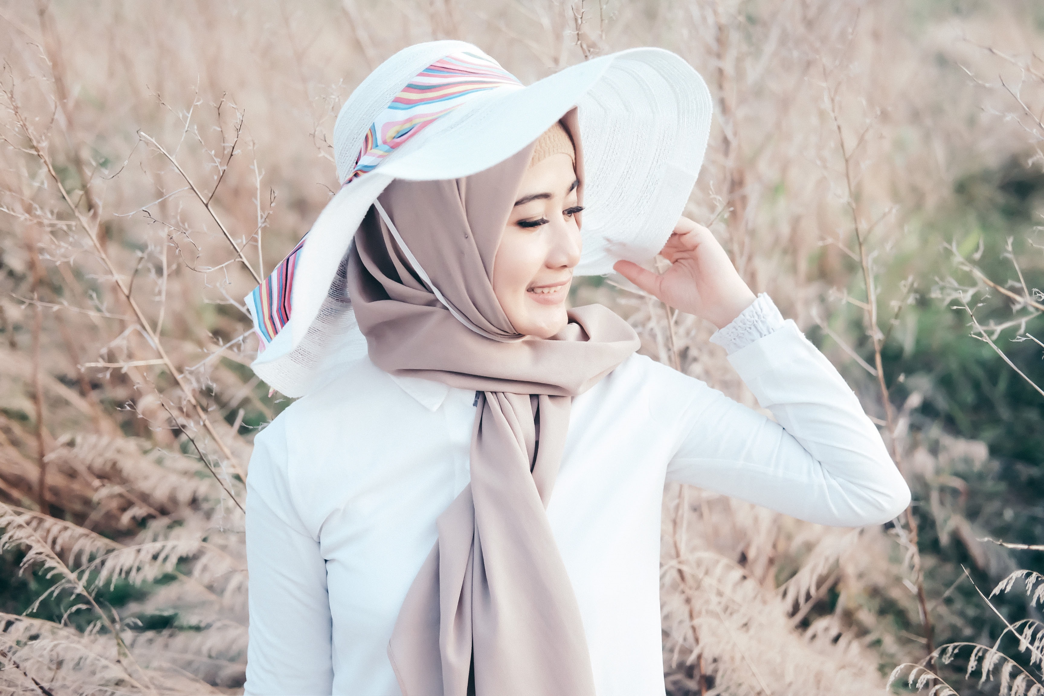 Ingin Tampil Stylish Tapi Tidak Mahal? Ikuti Gaya Hijab Mewah dan Stylish Berikut!