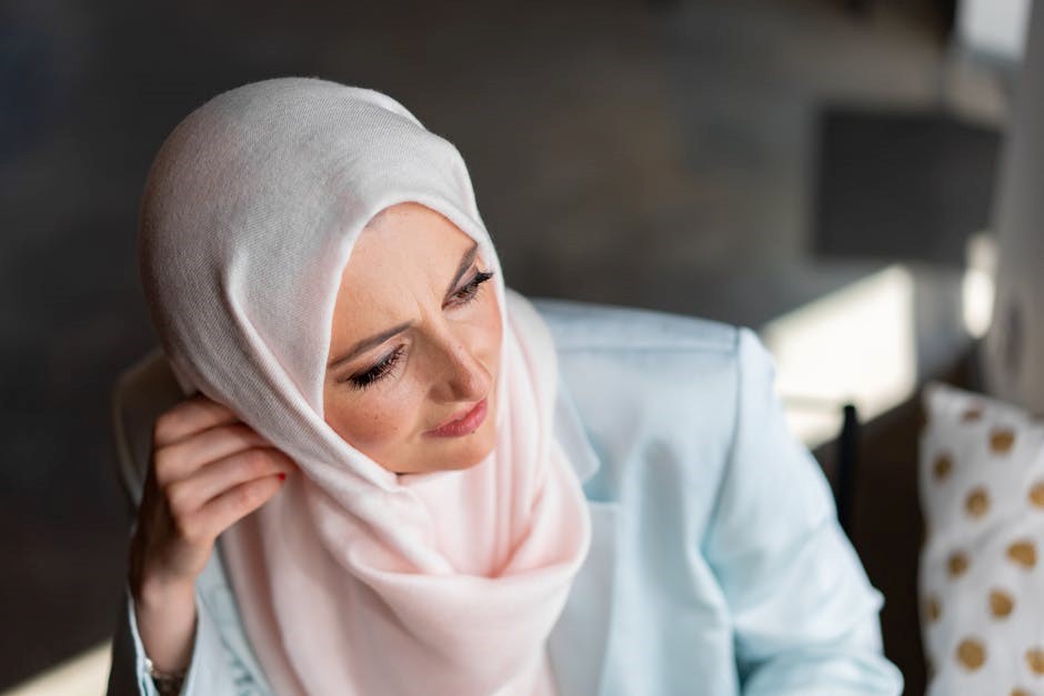 15 Inspirasi Setelan yang Cocok dengan Hijab Warna Pastel Sesuai dengan Selera Anda!
