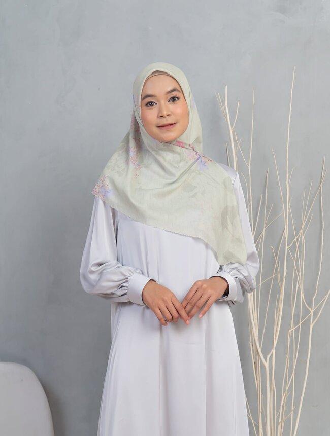 Lily Queen Blush Sage